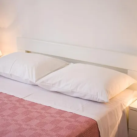 Apartman Lucija Apartman *